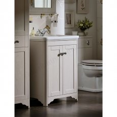 Essential Maine Bathroom Furniture